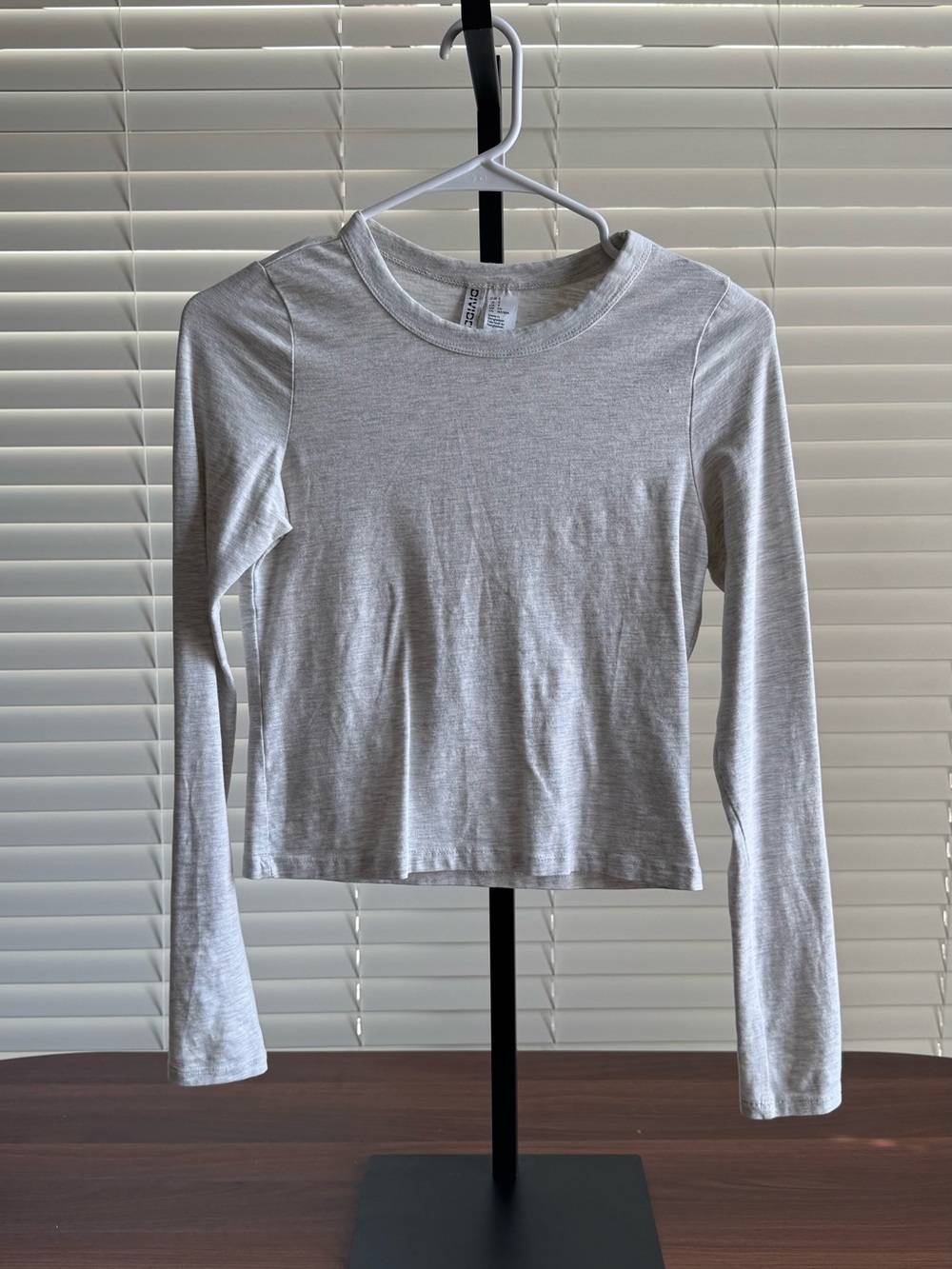 H&M Light Gray Long-Sleeve Crewneck Top